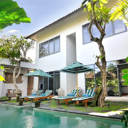 Room & Vespa 1 - Stay Central Seminyak Near Beach